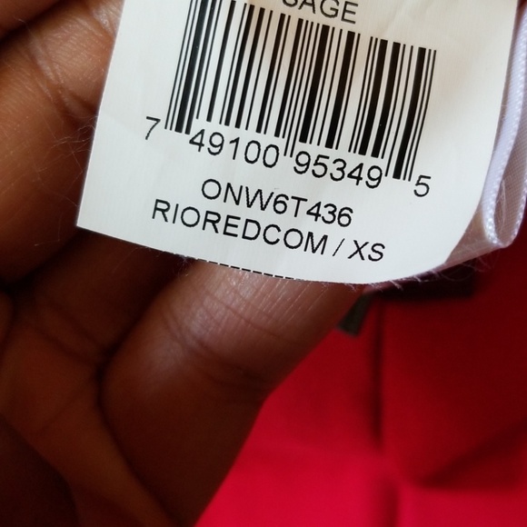 BCBGMAXAZRIA | Red and Maroon Bodycon Dress - Picture 5 of 5